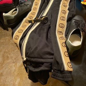 Gucci jumper xl Gucci shoes Gucci leather gold